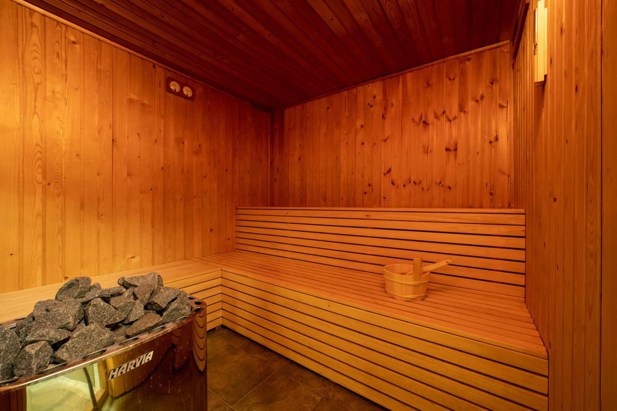 Hotel Liptov Holiday *** Liptovský Trnovec Extérieur photo