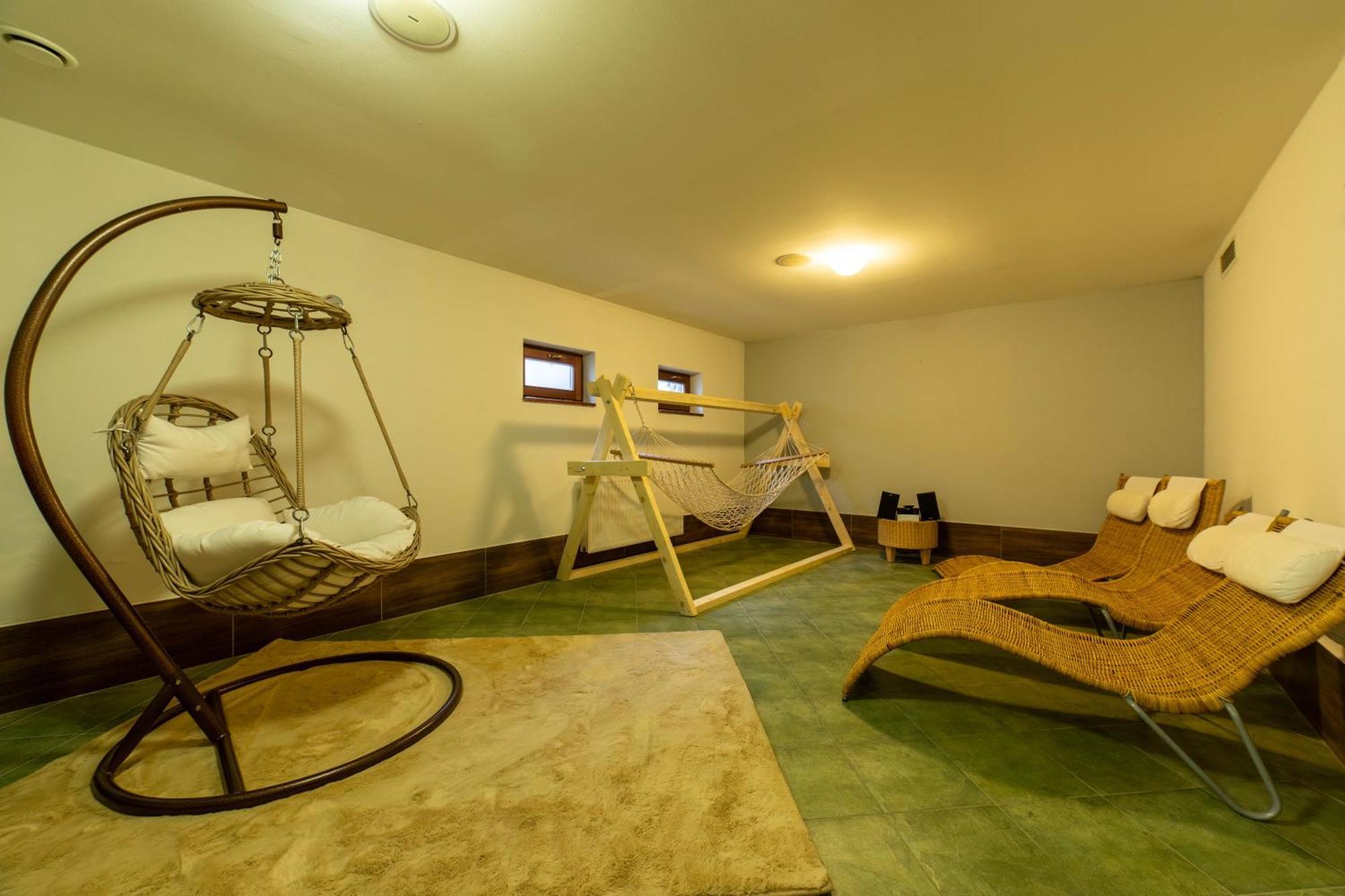Hotel Liptov Holiday *** Liptovský Trnovec Extérieur photo